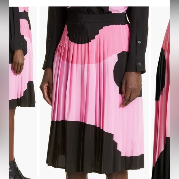 Burberry Blob Mulberry Pleated Skirt - Picture 3 of 3